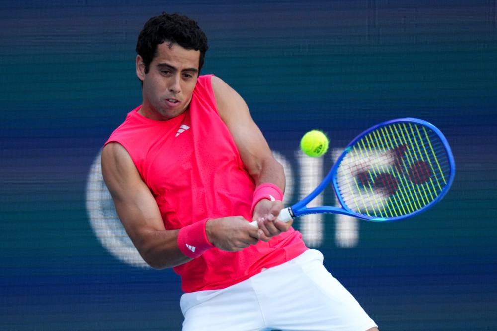 体总：占旭刚任举重摔跤柔道中心主任，王励勤任乒羽中心副主任